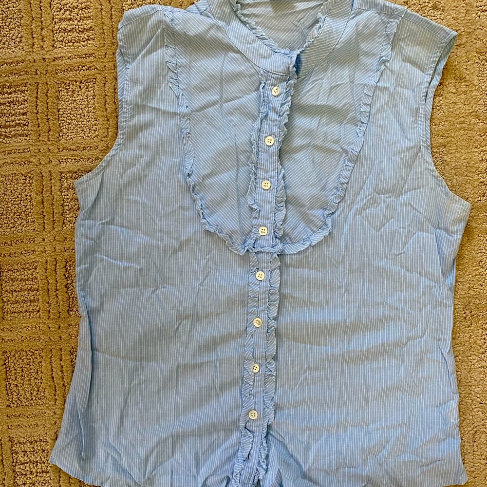 sleeveless button up shirt